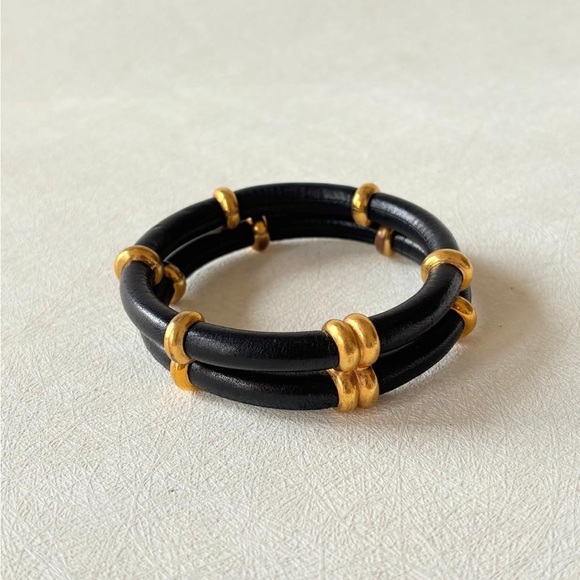 Vintage cuff bracelet CHANEL by Karl Lagerfeld - Picture 11 of 13